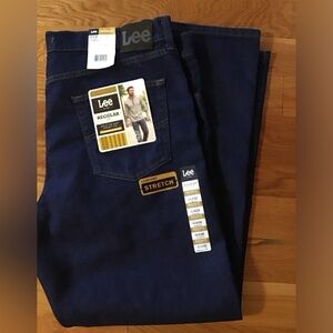 Men’s new with tags size 40 x 30 indigo stretch Lee regular fit denim blue jeans